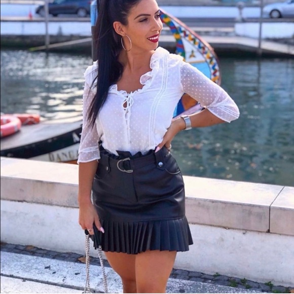 ZARA Pleated Faux Leather Pleated Mini Skirt - Picture 4 of 16